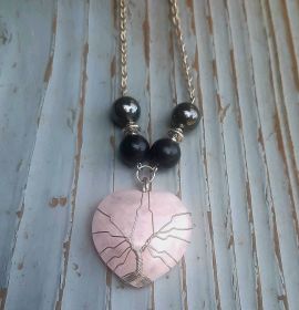 EMF 5G Shielding Crystal Heart Shungite Hematite Black Tourmaline Necklace (Material: Rose Quartz)
